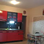 Studio Nera بوموري