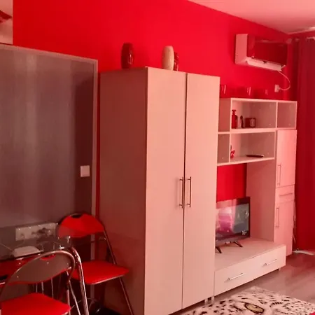 Studio Nera * بوموري